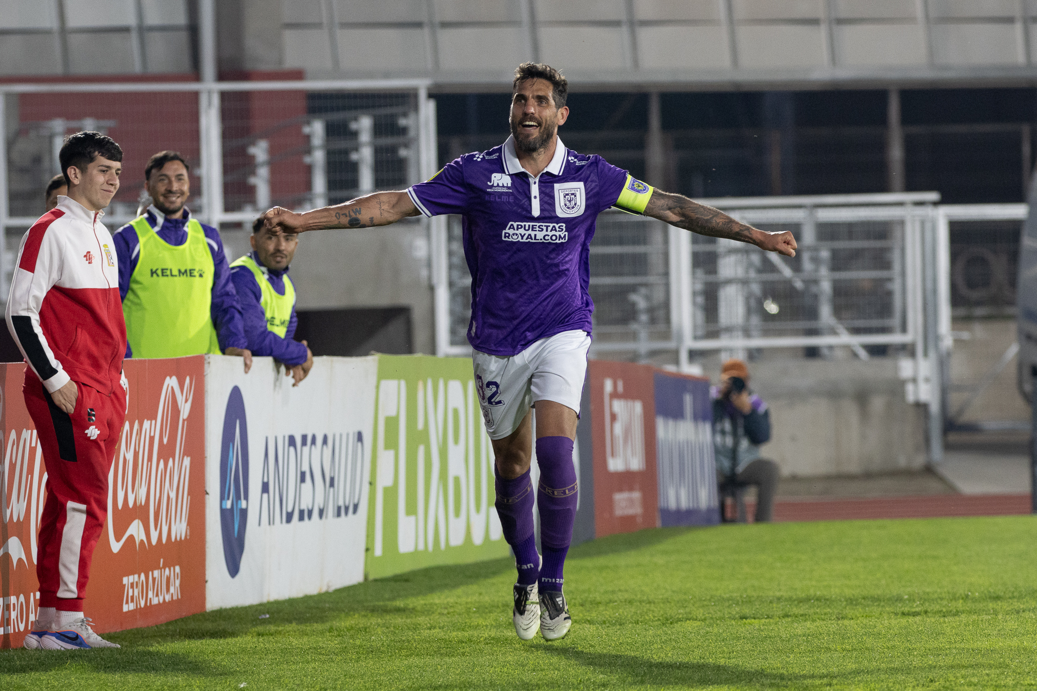 Goleada de Deportes Concepción en Curicó