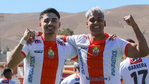 Cobresal se hizo fuerte en El Salvador