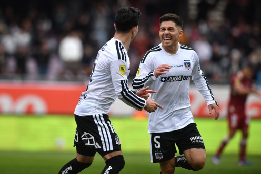 Colo Colo gana a La Serena y se afianza en el liderato